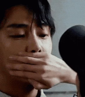 닥쳐 말하지마 입닫아 입막는 그만 여기까지