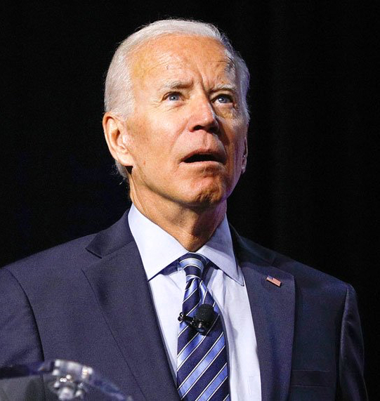 바이든 미국 대통령 멍한 표정 위쪽을 바라보는