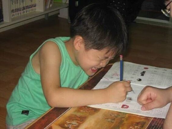 초딩 폭풍 공부 인상 잼민이