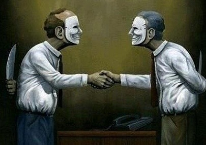 소시오패스 웃으면서 악수 숨김 진실 비열 뒤에 칼들고