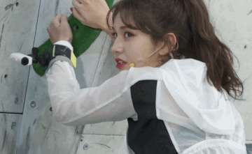 경고 지켜보겠어 지켜본다 보고있다 잘해라