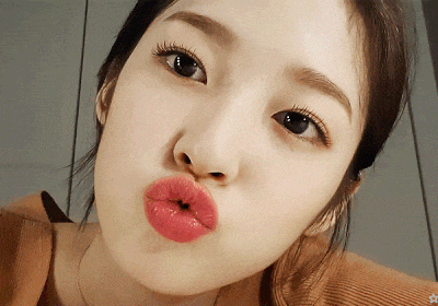 아이돌 오마이걸 아린 뽀뽀 입술 얼빡 연예인