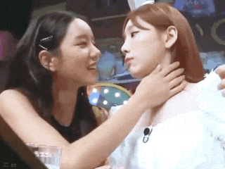 혜리 귓속말 태연 심쿵 설렘