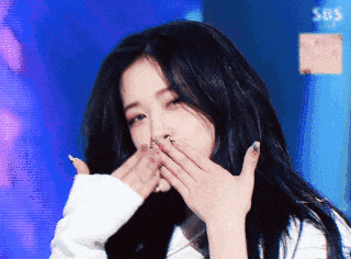 안유진 손하트 아이돌 걸그룹 아이브