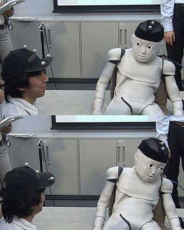 로봇 꼴보기싫어 외면 인공지능 포기 오징어 못생겼어