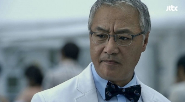 이경영 진행시켜 표정 빡친 백발 영화