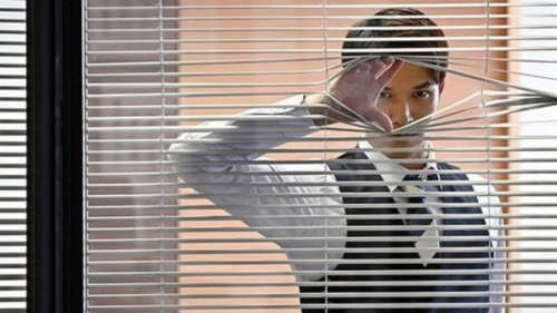 지켜본다 직장 상사 회사 부담 부릅 눈뜨고