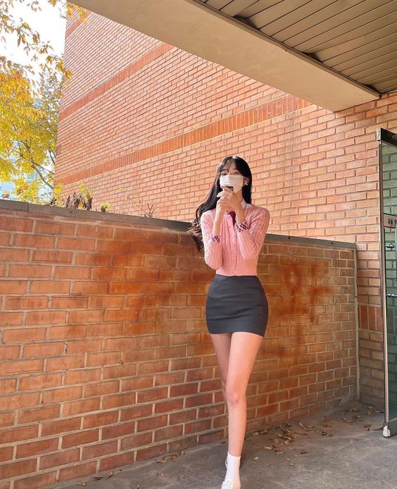 예쁜 여자 인스타그램 몸매 역대급 셀카 치마 스커트 다리 마스크