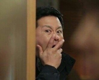 입틀막 깜짝 놀라 와대박 대박 깜놀 충격 놀라는 남자