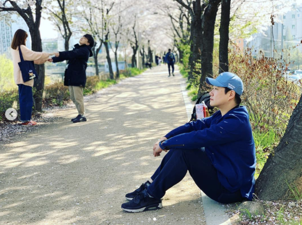 모솔 기사 패러디 배텐 배성재 벚꽃 커플 솔로