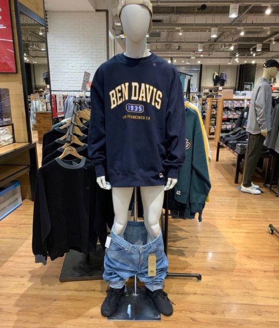 바지 내림 옷가게 마네킹 진열 의류 웃긴 패션