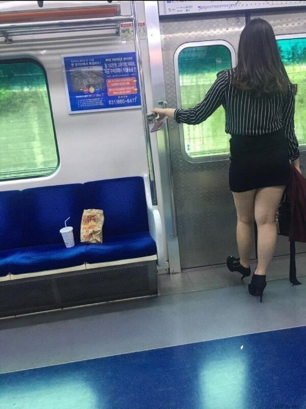 먹튀 진상 쓰레기 버리고 도망 빌런 지하철 무개념