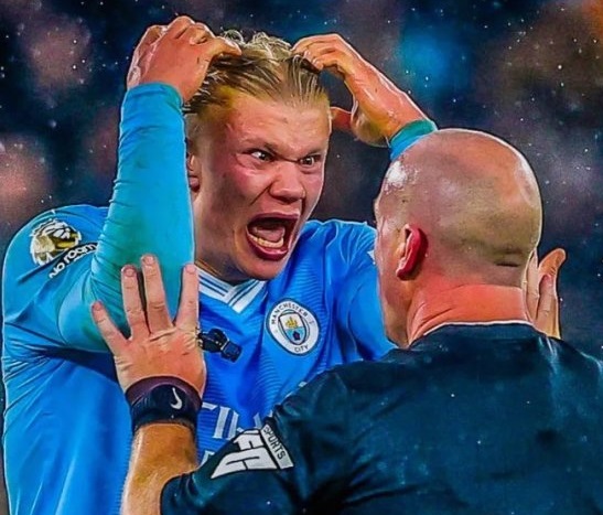 홀란드 절규 빡침 화남 심판 항의 축구