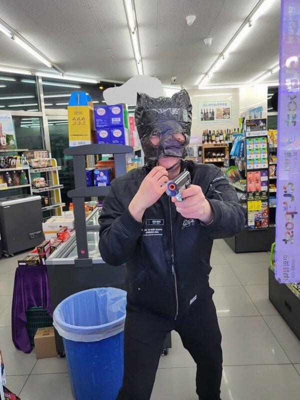 편의점 빌런 진상 검은봉지 장난감총 정신혼미