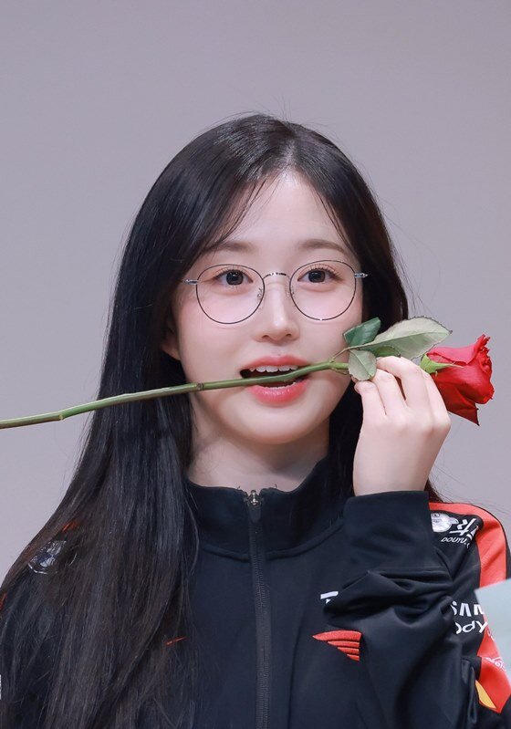 장미 배달 오해원