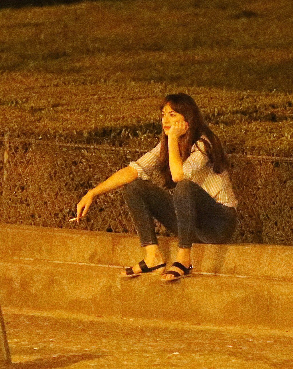 다코타 존슨 담배 피우는 모습 흡연잘