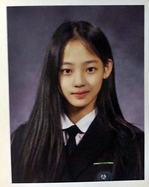 4세대 걸그룹 졸업사진 김민지