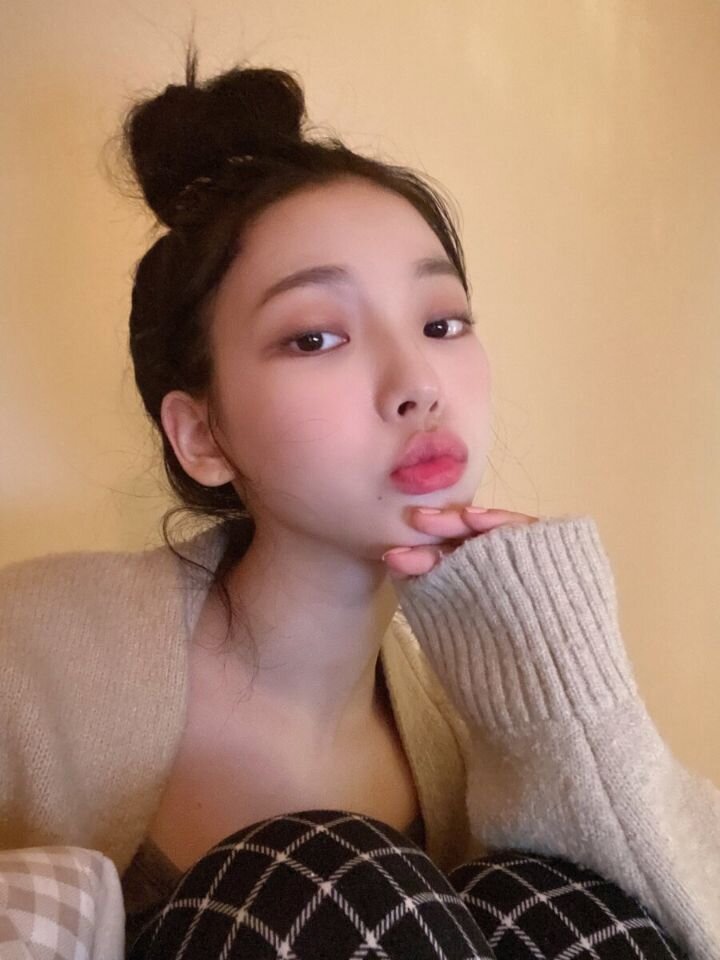 카리나 셀카 짤방 여친짤 에스파 예쁜 아이돌 걸그룹 AESPA Karina