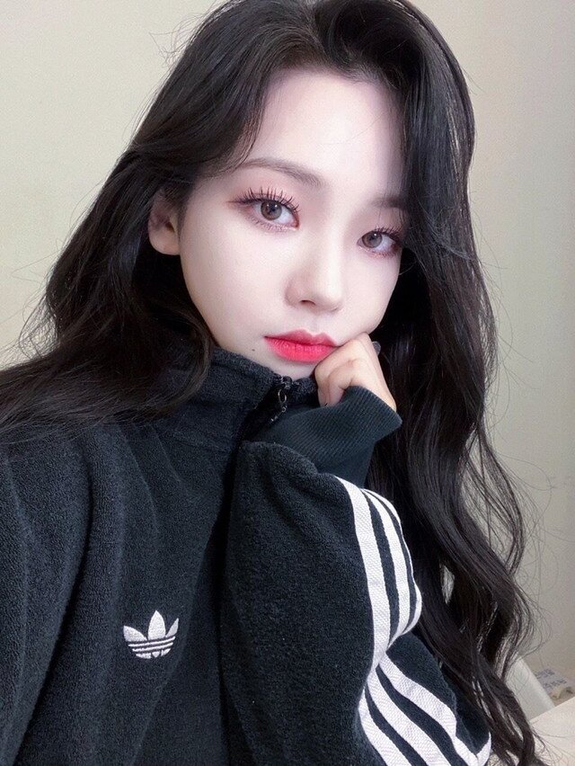 카리나 셀카 짤방 여친짤 에스파 예쁜 아이돌 걸그룹 AESPA Karina