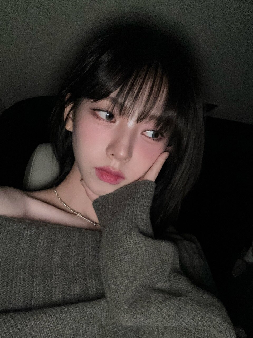 카리나 셀카 AESPA Karina 짤방 여친짤 에스파 예쁜 아이돌 걸그룹 섹시 얼굴 입술 피부