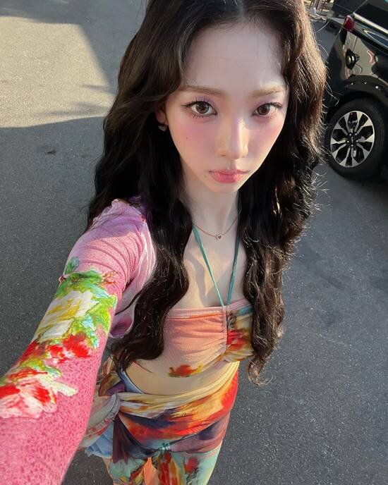 카리나 셀카 AESPA Karina 짤방 여친짤 에스파 예쁜 아이돌 걸그룹 섹시 얼굴 입술 피부