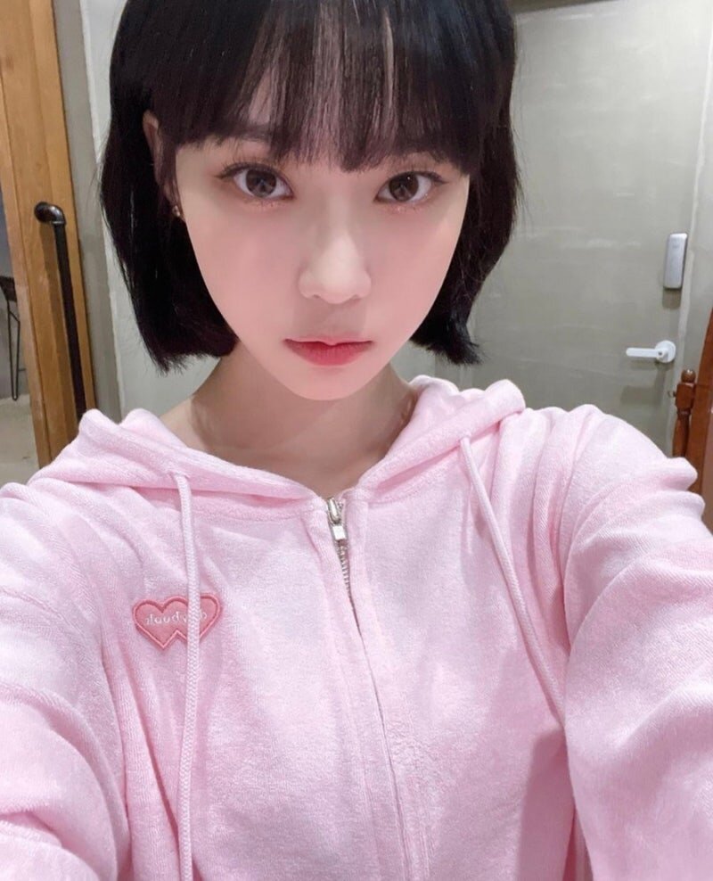 에스파 윈터 민정이 김민정 핑크 하트 짤방 예쁜 aespa