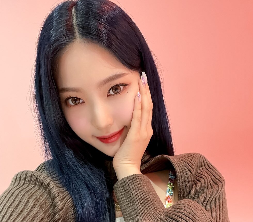 STAYC 아이사 4세대 걸그룹 얼빡샷 셀카