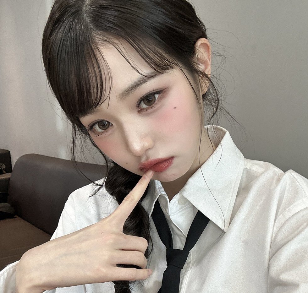 아이브 장원영 4세대 걸그룹 얼빡샷 셀카