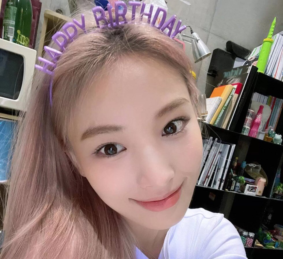 엔믹스 지니 4세대 걸그룹 얼빡샷 셀카