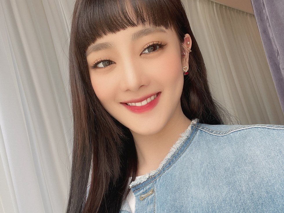 여자 아이들 민니 4세대 걸그룹 얼빡샷 셀카