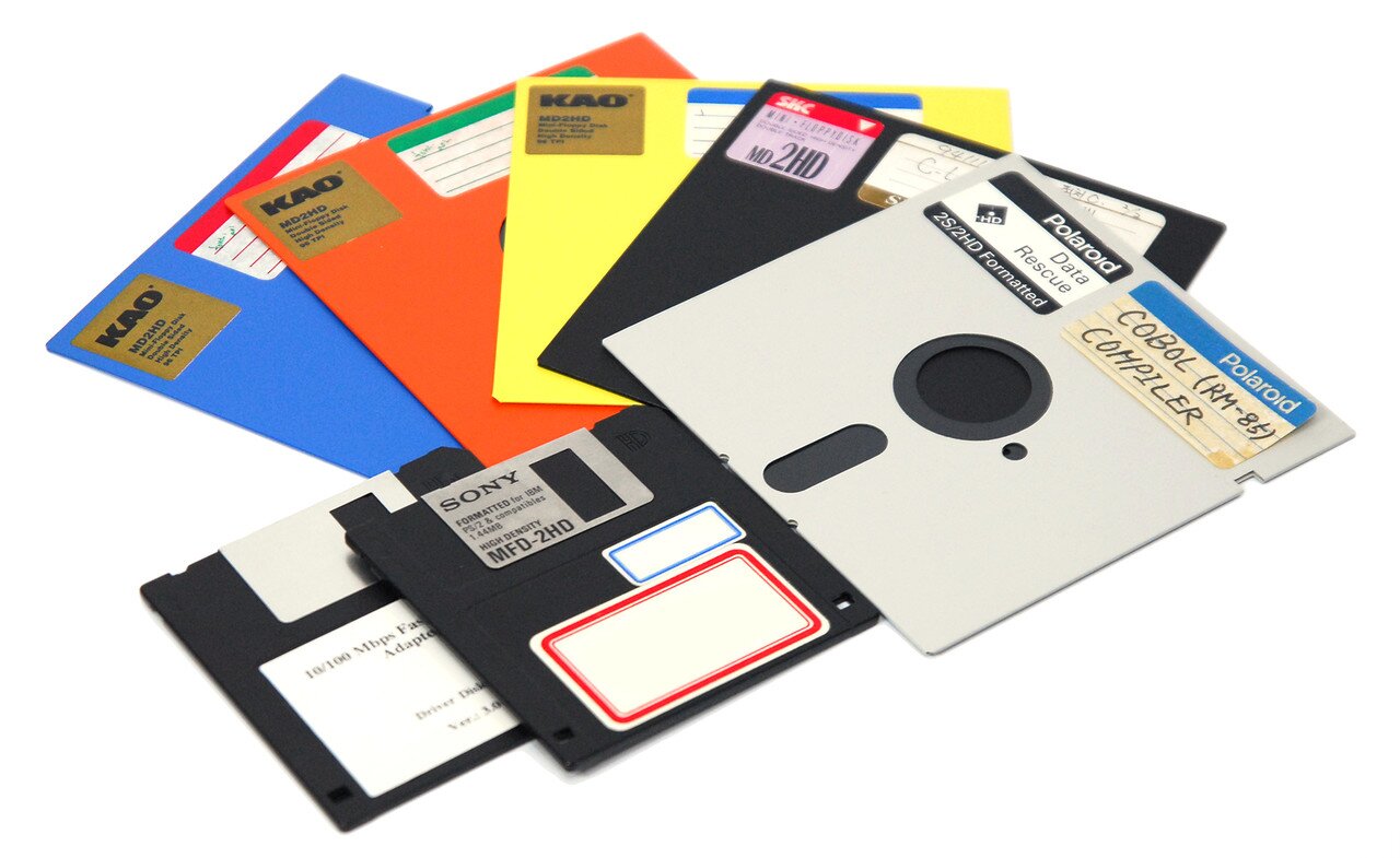 플로피 디스크 이거 알면 아재 90년대 옛날 물건