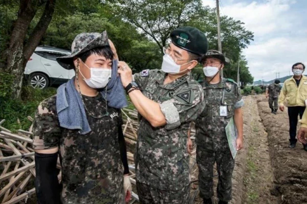 자네 앞머리 길이가 정상인가 군대 짤방