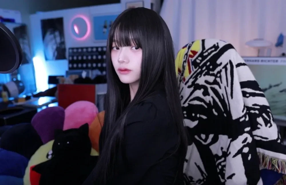 나돌 치지직 여성 스트리머 방송 영상