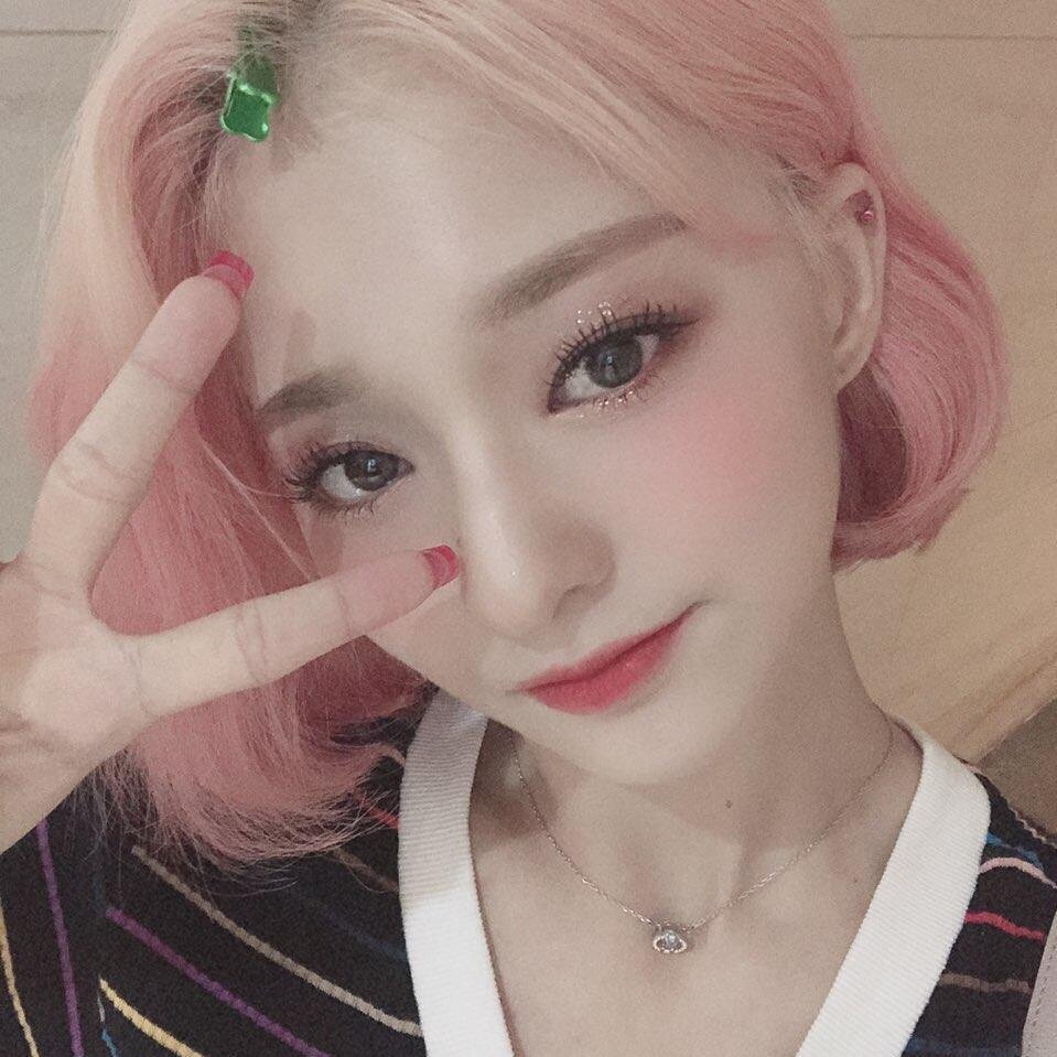 프로미스나인 이나경 아이돌 걸그룹