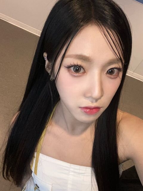 tripleS 니엔 아이돌 걸그룹