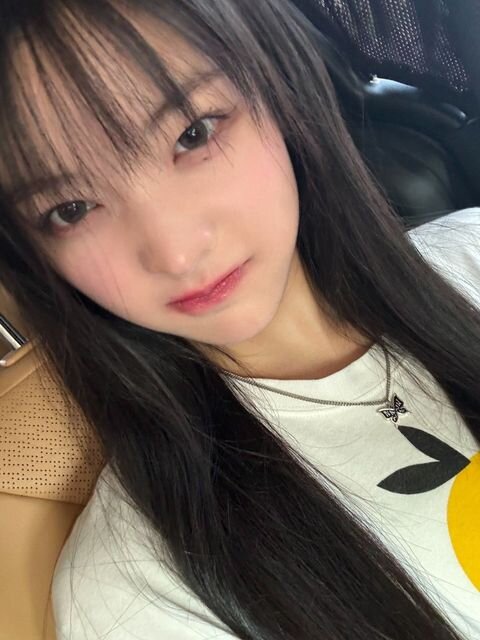 ILLIT 이로하 아이돌 걸그룹 Kpop 여자아이돌 셀카