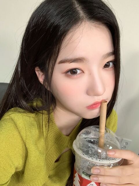 tripleS 공유빈 아이돌 걸그룹 Kpop 여자아이돌 셀카