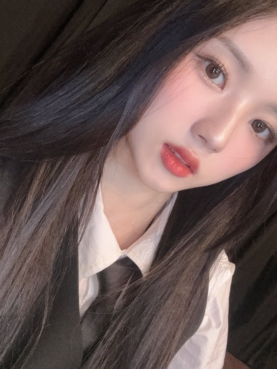 tripleS 이지우 아이돌 걸그룹 Kpop 여자아이돌 셀카