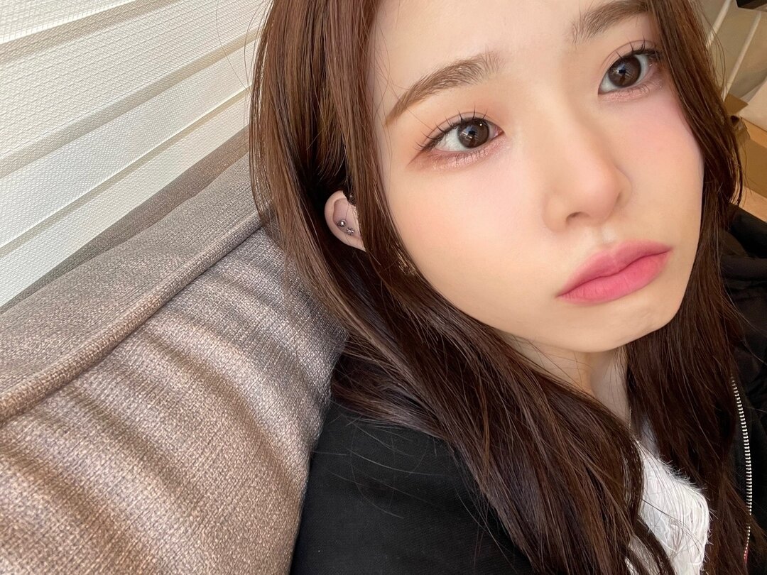 tripleS 코토네 아이돌 걸그룹 Kpop 여자아이돌 셀카