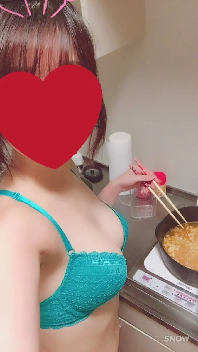 라면 끊여주는 누나..