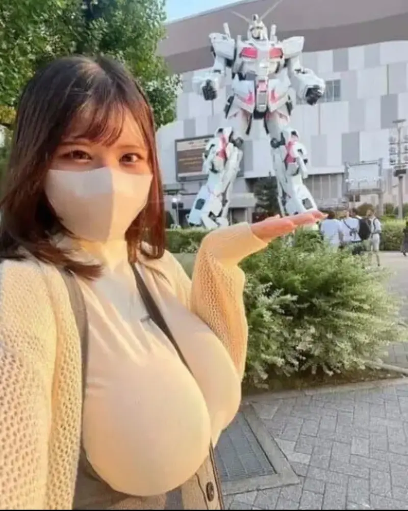Gee 건담 오다이바 여성 피지컬 몸매 대박 셀카 여행 인증샷